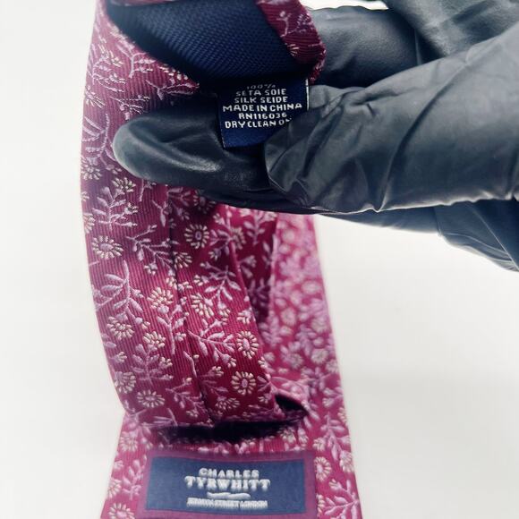 Charles Tyrwhitt of Jermyn St Burgundy Silk Tie Floral Design 3.5"x58" EUC - Picture 4 of 7